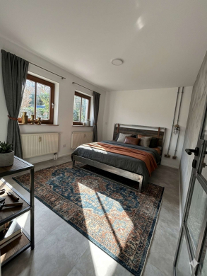 Modernisierte 2-Zimmer-Wohnung mit Tiefgarage in Liederbach am Taunus, 65835 Liederbach am Taunus, Wohnung