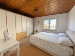 Schlafzimmer - Helle 3-Zimmer-Wohnung mit Südbalkon in ruhiger Lage – Hochparterre in Ingelheim Frei-Weinheim