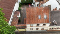 Luftaufnahme mit Fassadenansic - Mehrfamilienhaus mit Altbaucharme