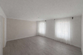 OG_Zimmer zur Straße - Gepflegtes Familienhaus Raunheim: Wintergarten, Südterasse, Keller & Buderus 2022