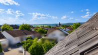 DG_Dachterrasse Blick über Da - Freistehendes ZFH – bezugsfertiges OG + 43 m² Nutzfläche im DG, Garten + 2 Garagen