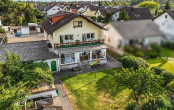 Hausrückseite oben - Dachgeschoss Wohnung mit Hobbyraum