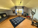 Wohnzimmer DG - Dachgeschoss Wohnung mit Hobbyraum
