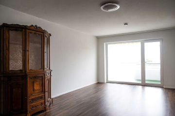 Weitblick inklusive: Eigentumswohnung mit Loggia in Nordenstadt, 65205 Wiesbaden, Etagenwohnung