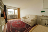 Schlafzimmer 2 - Weitblick inklusive: Eigentumswohnung mit Loggia in Nordenstadt