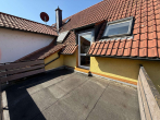 Haupthaus_DG_Dachterrasse - Zwei Gebäude auf grünem Grundstück: Doppelhaushälfte mit Hinterhaus in Hattersheim-Okriftel