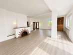 EG_Wohnzimmer - Dreifamilienhaus mit großem Garten: Modernisiertes EG sofort frei, OG + DG vermietet, +Ausbaureserve